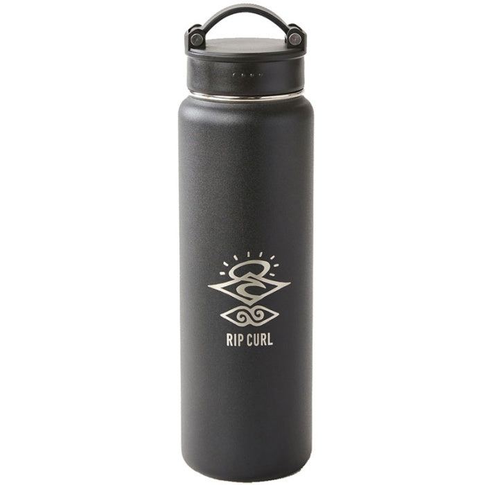 בקבוק שתייה תרמי שחור עם מכסה מתכתי ולוגו RIP CURL